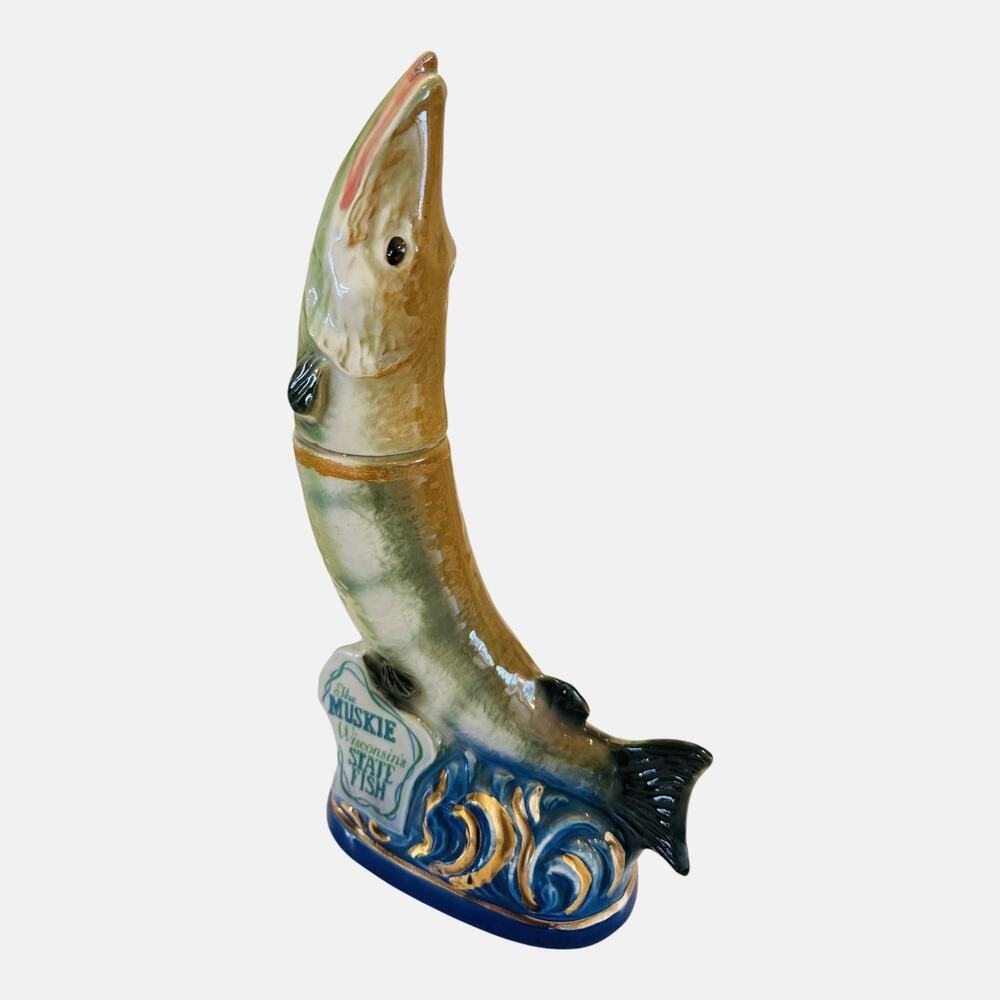 Vintage 1971 Muskie Jim Beam Muskie decanter Wisconsin’s State Fish Muskellunge